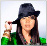 voluptuous Colombia girl STELLA from Medellín CO4014