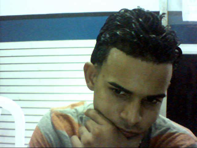 Date this nice looking Dominican Republic man Iris from Santo Domingo DO4150