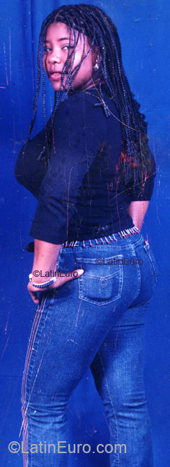 Date this lovely Honduras girl Daniela from Trujillo HN210