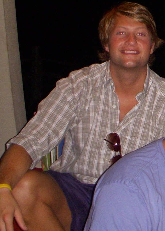 Date this exotic United States man HunterT1983 from Clarksville US5967