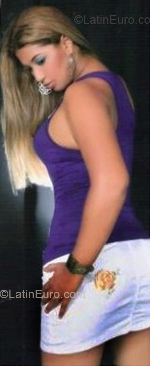 Date this beautiful Colombia girl Ana lila from Apartadó Antioquía CO4211