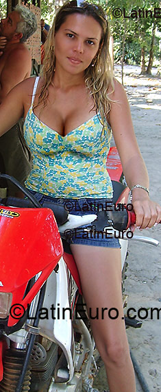 Date this good-looking Brazil girl Lucilane from Breu Branco BR3087