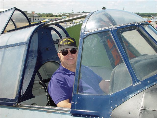 Date this sensual United States man Robert from Miami US6139