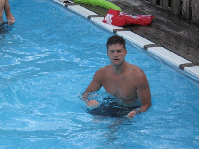 Date this charming United States man Tim from Babcock US6182