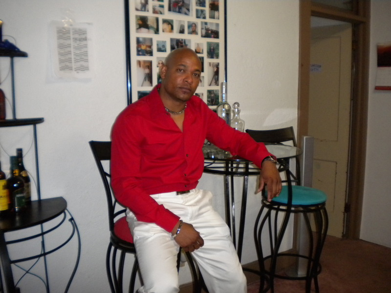 Date this charming Dominican Republic man ROY from Harrisburg DO4394