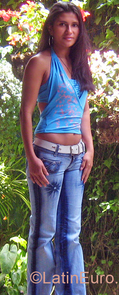 Date this hot Colombia girl Nidia from Bello CO5717