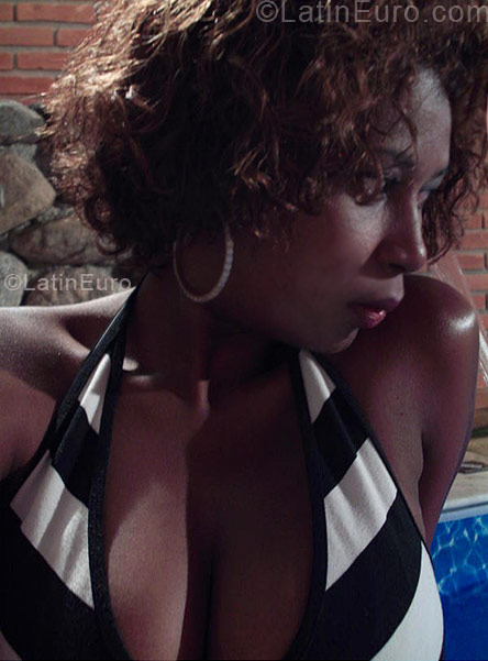 Date this hard body Brazil girl Veronyka from Sao Paulo BR6143