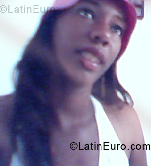 Date this exotic Brazil girl Regiane from Davila BR3240