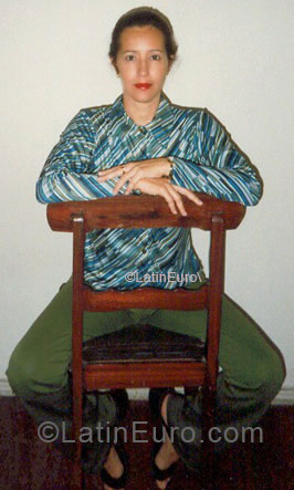 Date this tall Brazil girl Vitoria Regina from Salvador BR3252