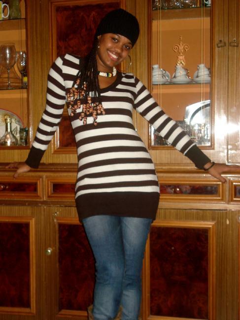 Date this foxy United Kingdom girl Ladygirl123 from London GB369