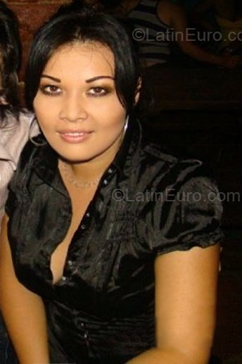 Date this hot Colombia girl Martha from Floridablanca CO4580