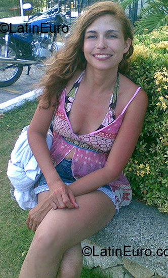 Date this attractive Colombia girl Libia from Bogota CO14868