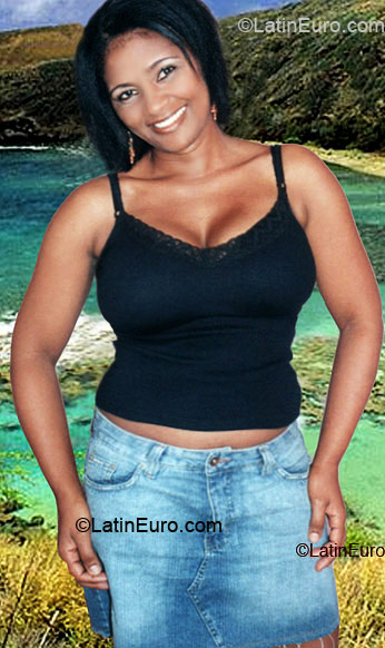 Date this sensual Brazil girl Rita from Camacari BR5499