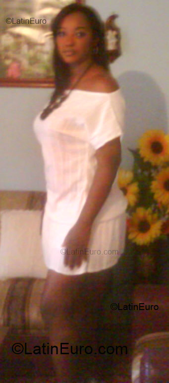 Date this voluptuous Colombia girl Pilar from Cali CO4627