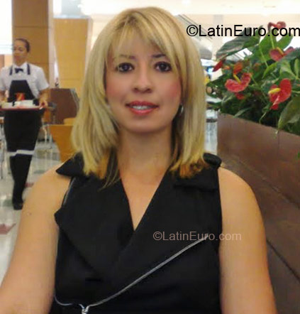 Date this pretty Brazil girl Maria Cristna from Aguas Claras BR6027