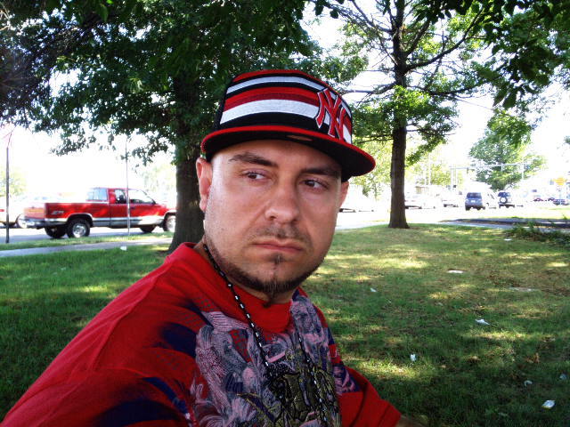 Date this beautiful United States man Muamet from Waterbury US6804