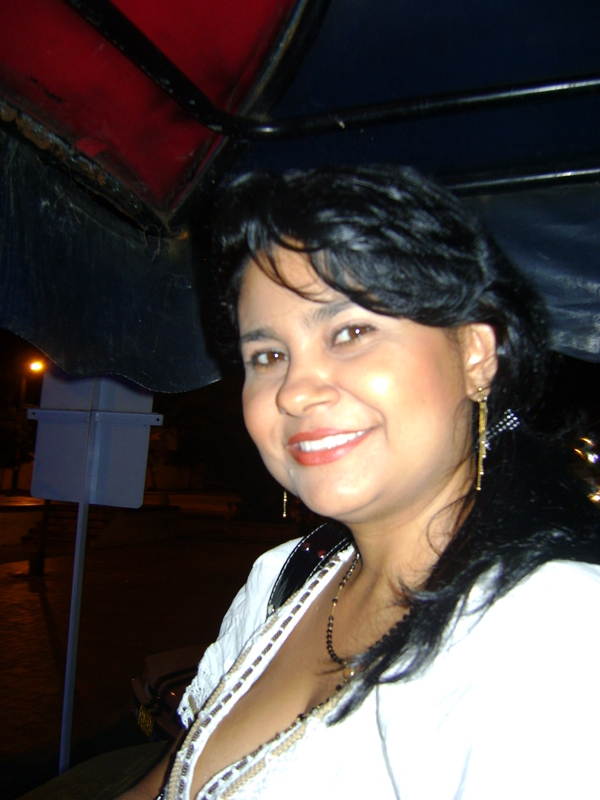 Date this athletic Colombia girl Rossy from Santander CO4709