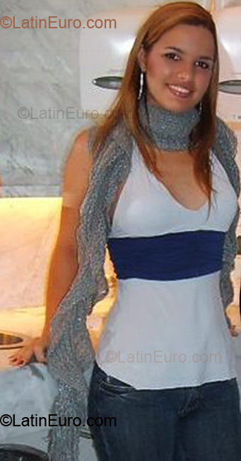 Date this young Brazil girl Ana Claudia from Joao Pessoa BR3396