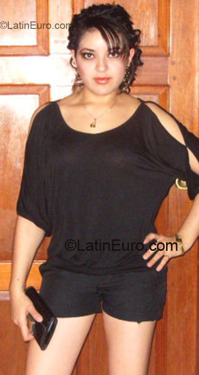Date this good-looking Nicaragua girl Katy from Bluefields NI7