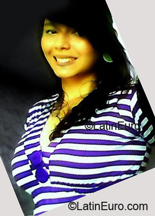 Date this lovely Colombia girl Alejandra from Bucaramanga CO4781