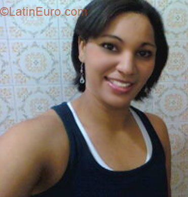 Date this charming Brazil girl Andrea from Sao Paulo BR3425