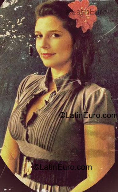 Date this lovely Brazil girl Maria Fernanda from Rio de Janeiro BR3430