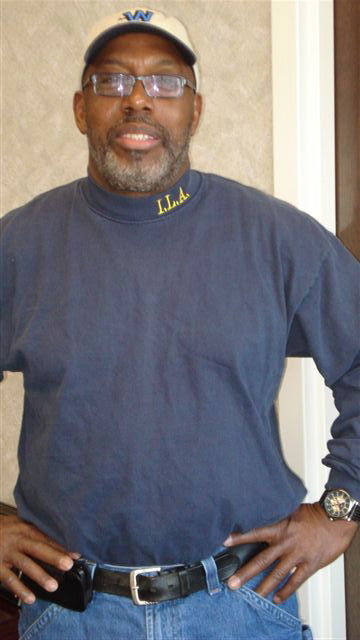 Date this fun United States man Drayod from Wilmington US7093