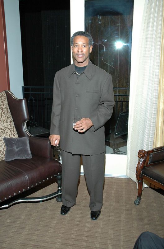 Date this stunning United States man Kdefacto from College Park, US7105