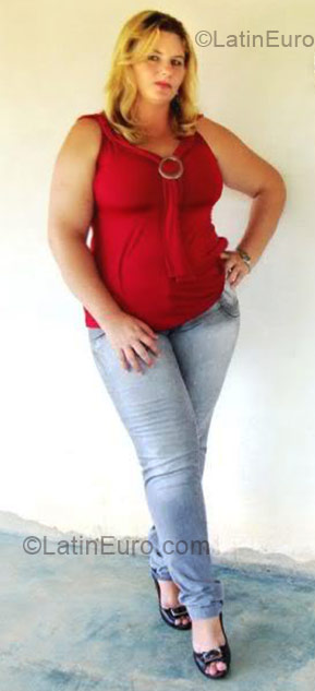 Date this georgeous Brazil girl Lurdes from Carlinda BR3504