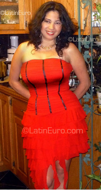 Date this hot Peru girl Katiuska from Bagua PE320