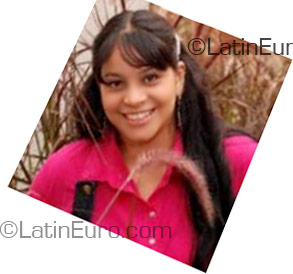 Date this voluptuous Colombia girl Margarita Maria from Medellin DO4989