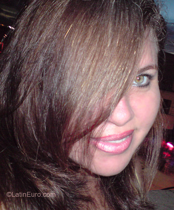 Date this beautiful Colombia girl Mariana from Barranquilla CO4987