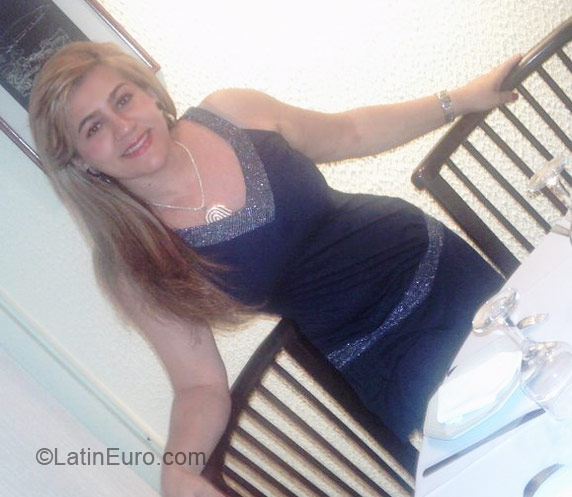 Date this young Brazil girl Helen from Goiania BR3596