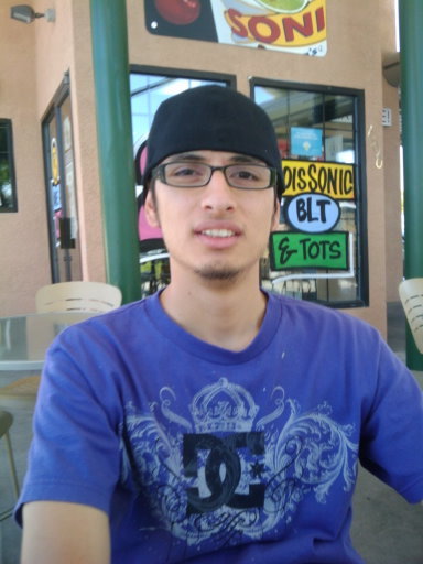 Date this attractive United States man Eduardo from Las Vegas US7413