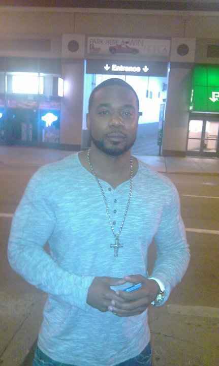 Date this attractive United States man Corleon from Chicago US7433