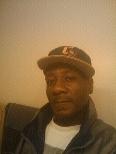 Date this happy United States man Henry from North Charleston US7436