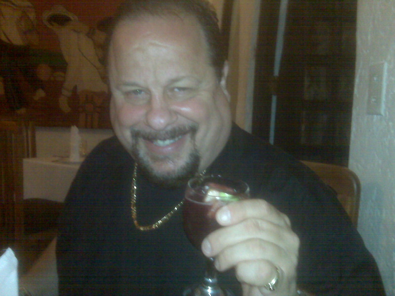 Date this pretty United States man Italiano from Long Beach US7453