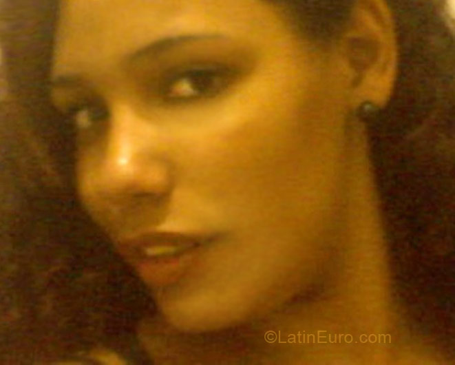 Date this hot Colombia girl Luna from Bogota CO5057
