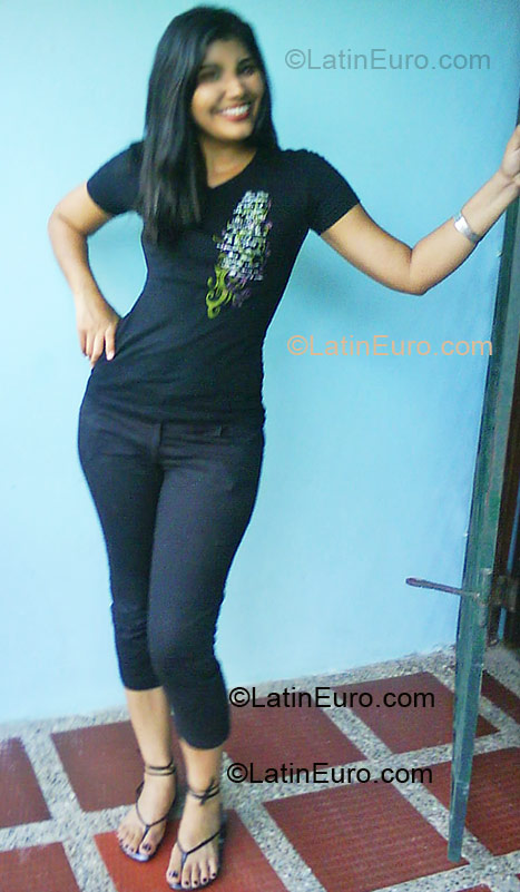 Date this cute Colombia girl Lucelis from Monteria CO5059