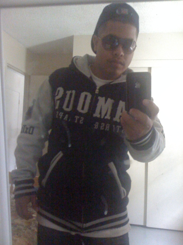Date this athletic United States man Luis from Lake Elsinore US7579