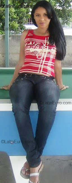 Date this tall Brazil girl Sara from Contagem BR3657