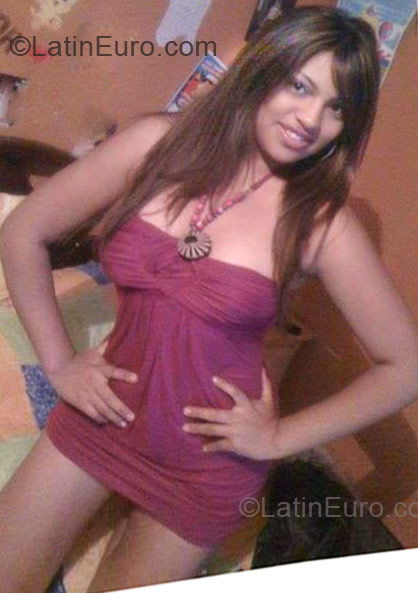 Date this sensual Ecuador girl Lizbeth Marcela from Ambato EC34