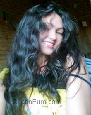 Date this attractive Brazil girl Antonia from Fortaleza BR6023
