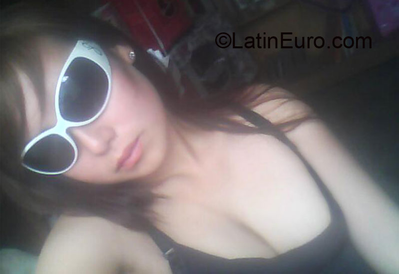 Date this happy Peru girl Tatiana from Lima PE352