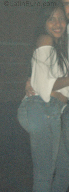 Date this cute Colombia girl July from Cali CO6741