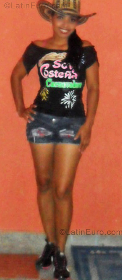Date this fun Colombia girl Danna from Barranquilla CO5441