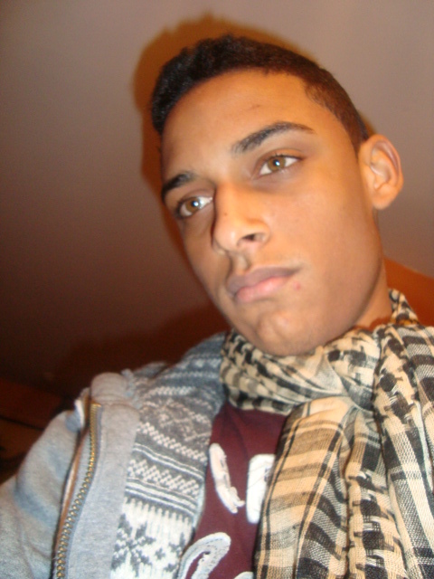 Date this nice looking United States man Junior from Roosevelt US7979