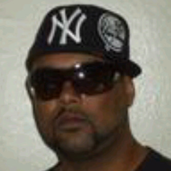 Date this funny United States man Andrew from Nyc US8001