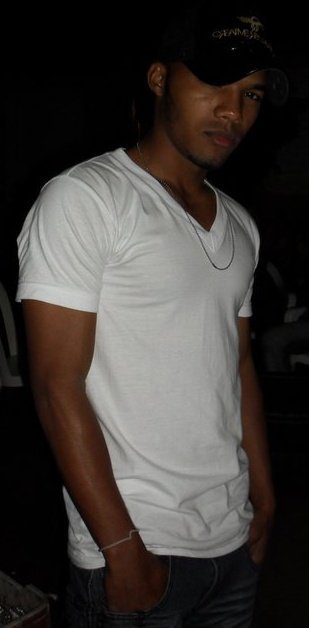 Date this lovely Dominican Republic man Neftali taveras from Santiago De Los Caballeros DO5469