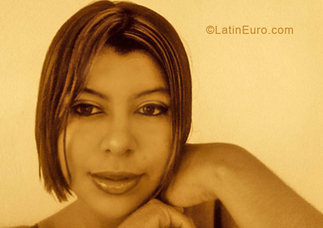 Date this stunning Mexico girl Cristal Del Carmen from Minatitlan MX246